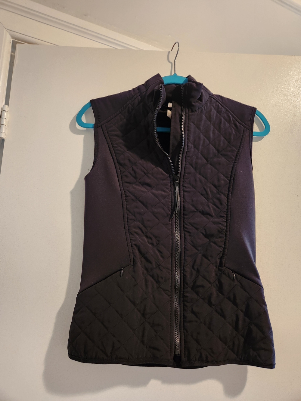 Quilted Sleeveless Vest Jacket - Black